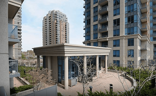 2535-Viking---Outside-Deck