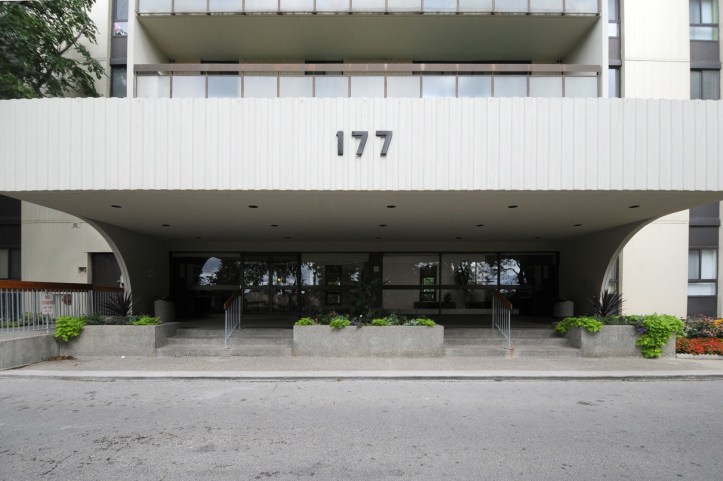 177 Linus Rd Unit 211 For sale by Nikolay Klyushkin