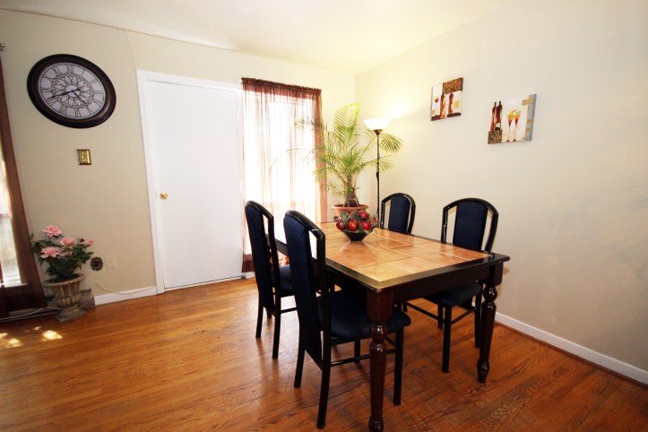 9 Liszt Gate Unit 509 for sale by Nikolay KLyushkin